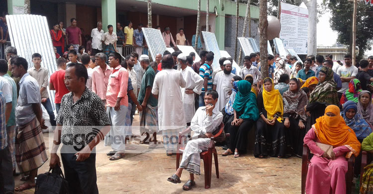 পুনর্বাসন অনিশ্চিত, আশ্রয়কেন্দ্র ছাড়ছেন পাহাড়ধসে ক্ষতিগ্রস্তরা