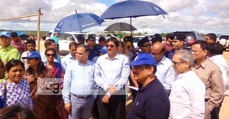 উখিয়ার রোহিঙ্গা ক্যাম্প পরিদর্শনে সরকারের ৩ সচিব