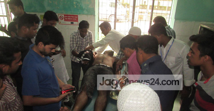 আসনে বসা নিয়ে ছাত্রলীগের দুই গ্রুপের সংঘর্ষ