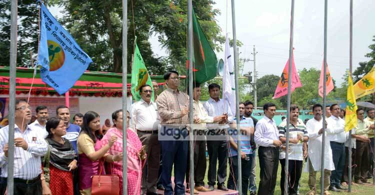 ‘শিক্ষা ও খেলাধুলার বিকল্প নেই’
