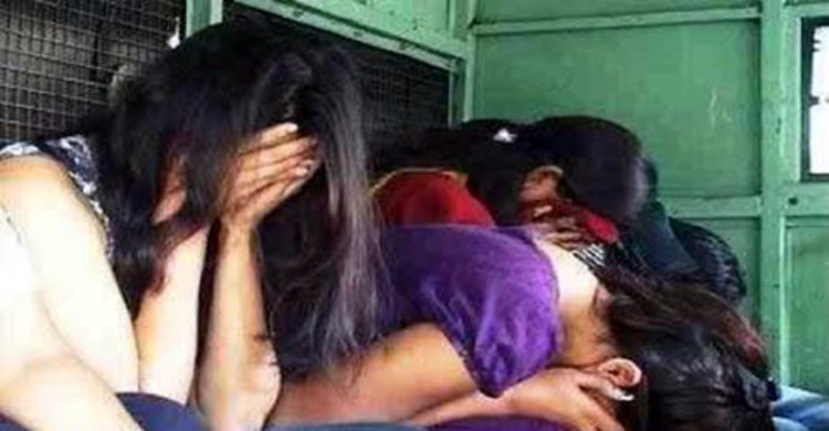 গাজীপুরে হোটেল থেকে ১১ তরুণ-তরুণী আটক