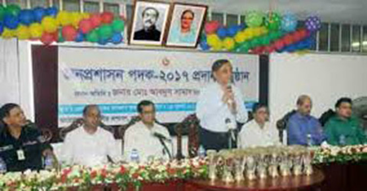 জনপ্রশাসন পদক পেয়েছেন যারা