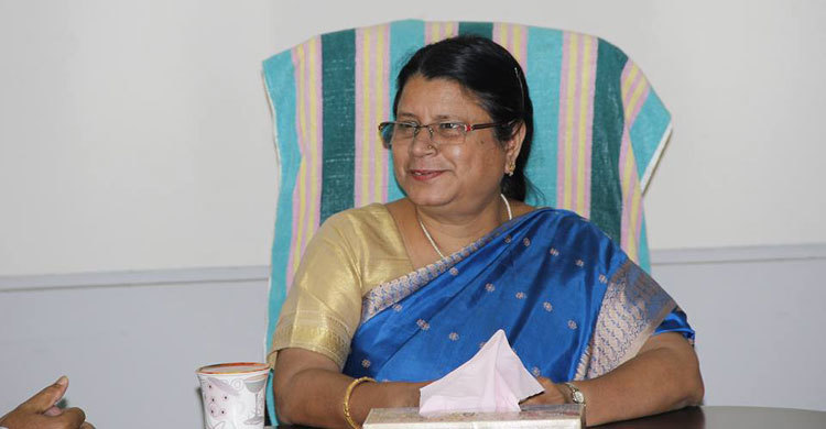 একজন হোসনে আরার শীর্ষ ছোঁয়ার গল্প