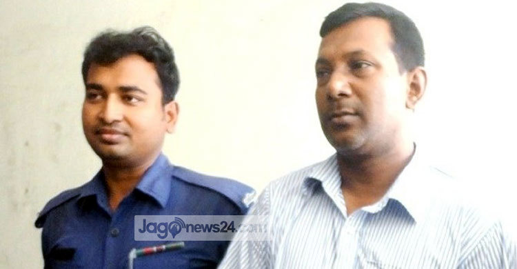 ঘুষ নেয়ার অপরাধে ভূমি কর্মকর্তার ৪ বছরের জেল