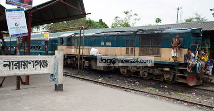১৭ ঘণ্টা পর ঢাকা-নারায়ণগঞ্জ রুটে ট্রেন চলাচল স্বাভাবিক