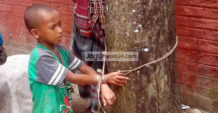 নেত্রকোনায় শিশুকে গাছে বেঁধে নির্যাতন