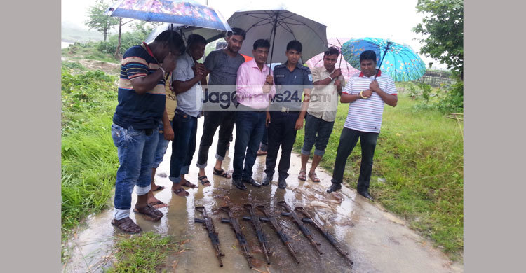 রূপগঞ্জে আরও ৬ এসএমজি রাইফেল উদ্ধার