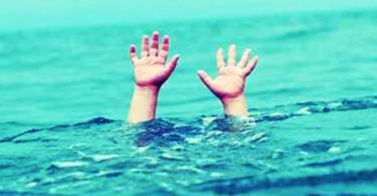 বাঁকখালী নদীতে গোসলে নেমে দুই ছাত্রী নিখোঁজ