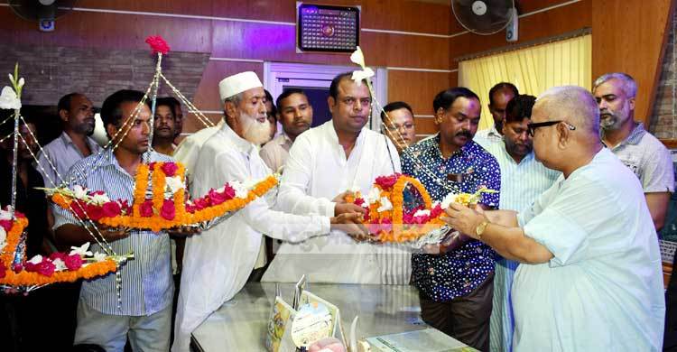 আ.লীগে যোগ দিলেন বিএনপি-জাপার অর্ধশতাধিক নেতাকর্মী