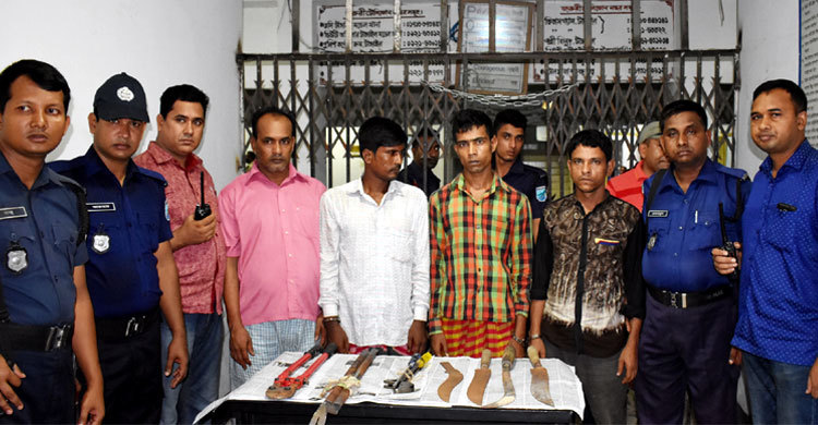 টাঙ্গাইলে আন্তঃজেলা ডাকাত দলের সক্রিয় ৪ সদস্য আটক