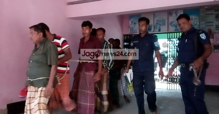 নবাবগঞ্জে পুলিশের ব্লক রেইড অভিযানে গ্রেফতার ৮৫