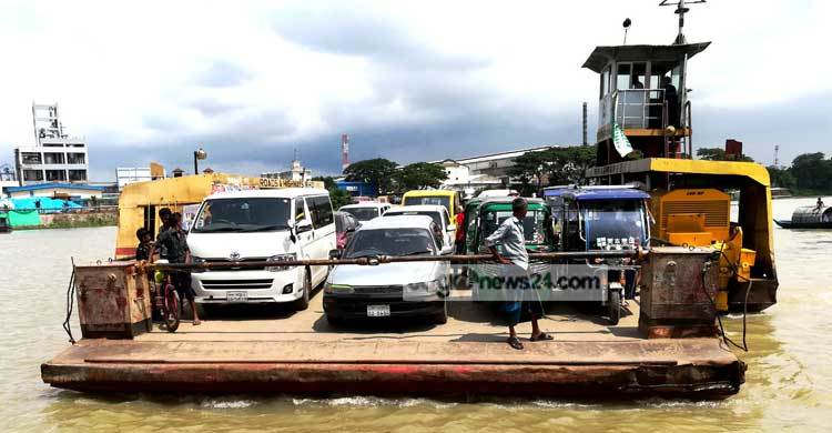 রূপগঞ্জ ফেরিঘাটে ভোগান্তির শেষ নেই