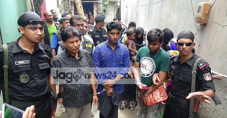 ফরিদপুরে হোটেল থেকে সাত নারীসহ আটক ১১