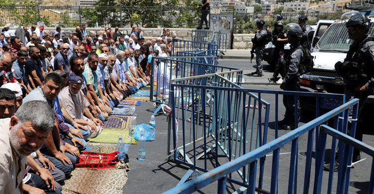 Israel shuts down Al-Aqsa mosque
