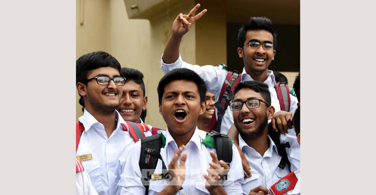 যশোর বোর্ডের শীর্ষে খুলনা, তলানিতে মাগুরা