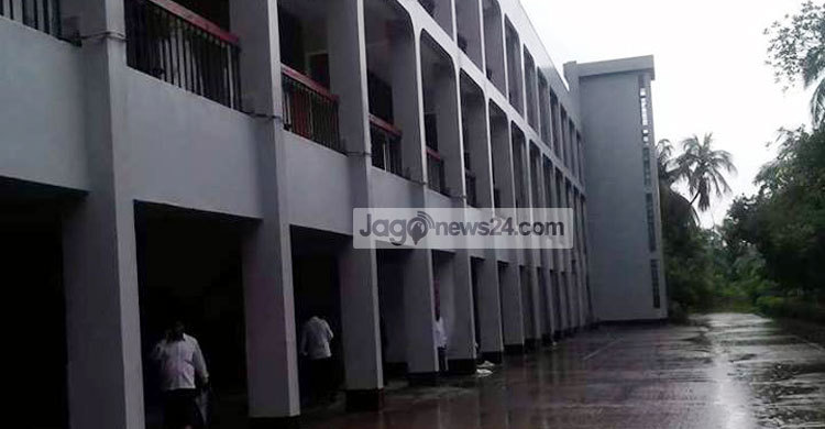 ৩ উপজেলার একটাই ভরসা ঝালকাঠি আদালত