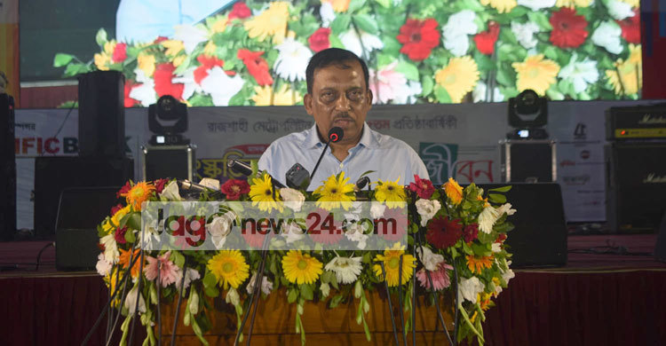 এখন পুলিশই জনতা, জনতাই পুলিশ