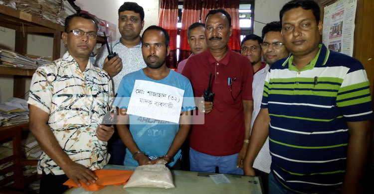 কুষ্টিয়ায় কোটি টাকার হেরোইনসহ যুবক আটক