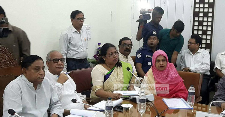 ত্রাণ বিতরণে অনিয়ম হলে ছাড় নয় : মায়া