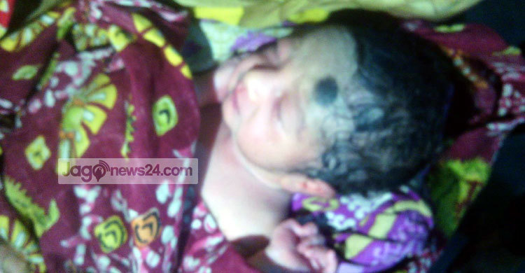 নবজাতক বিক্রির সময় ক্লিনিকের ম্যানেজার আটক