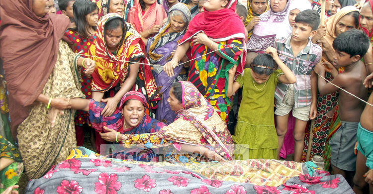 স্ত্রীকে উত্ত্যক্তের প্রতিবাদ করায় স্বামীকে পিটিয়ে হত্যা