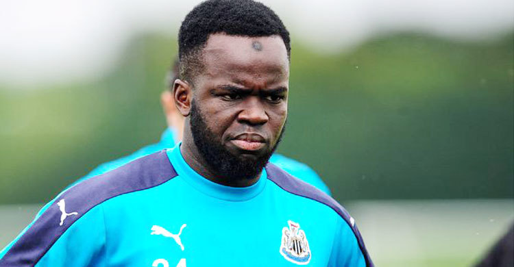 অনুশীলনের সময় ফুটবলারের মৃত্যু