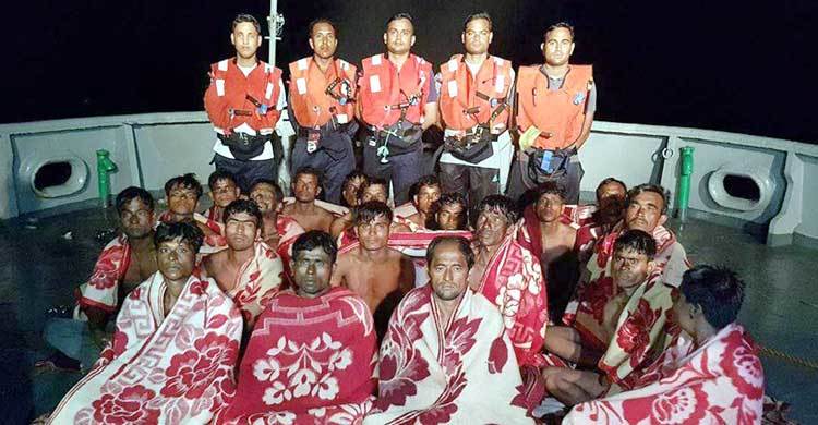 মোরায় সাগরে নিখোঁজ আরও ২৪ জেলে উদ্ধার