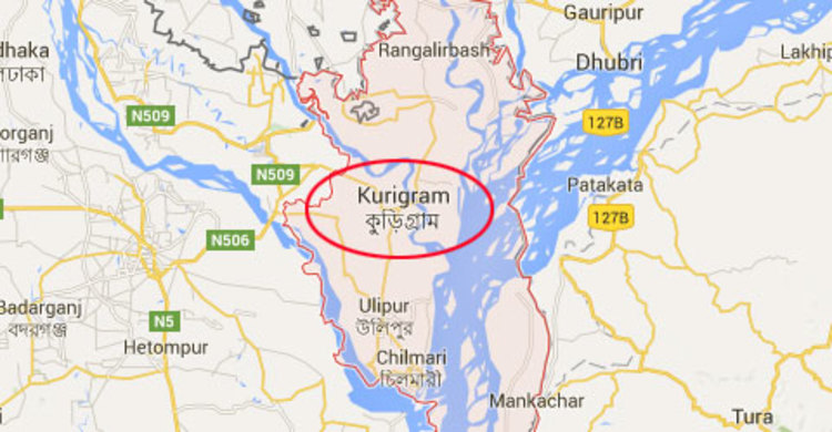 মামলার আসামি পুলিশের কাছে পলাতক, স্কুলে নিয়মিত!