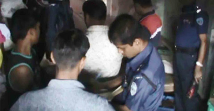 রায়পুরে ব্যবসায়ীকে গলাকেটে হত্যা