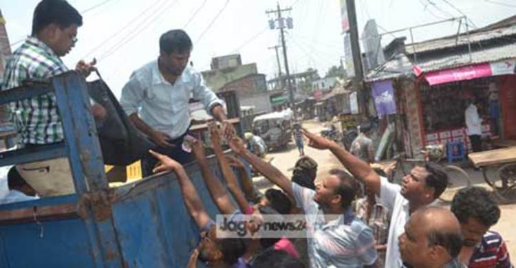 বাজার স্থিতিশীল রাখতে বেঙ্গল সুগার মিলের চিনি বিক্রি শুরু