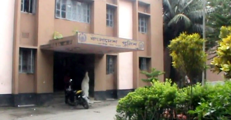 মাদারীপুরে সিআইডির ভুয়া কর্মকর্তাসহ আটক ২