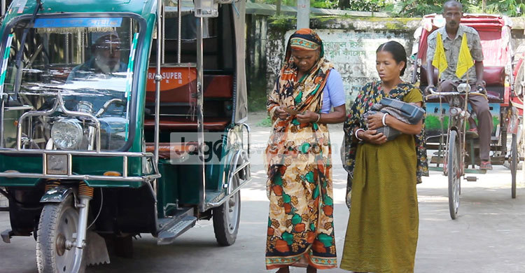চিকিৎসা সেবা থেকে বঞ্চিত ঠাকুরগাঁওয়ের গর্ভবতী মায়েরা