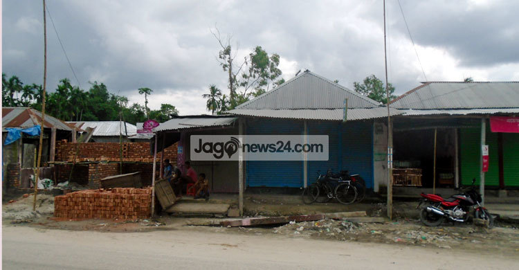 তিস্তা ব্যারেজের জমি দখল হয়ে যাচ্ছে