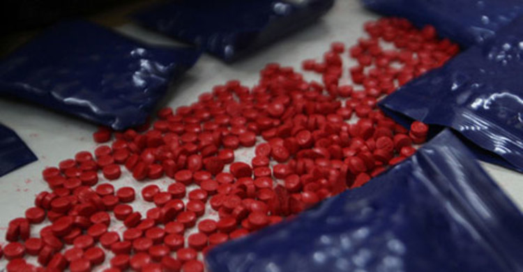 বাগেরহাটে ইয়াবাসহ র‌্যাব সদস্য গ্রেফতার