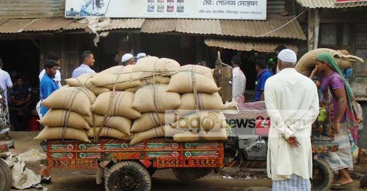 শরীয়তপুরে খাদ্য অধিদফতরের ১৯১ বস্তা চাল উদ্ধার