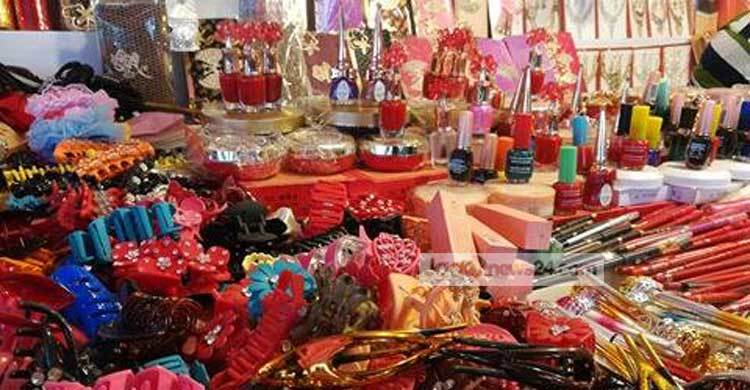 চুড়ি-আলতায় সেজেছে কেরানীগঞ্জ