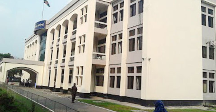 দিনাজপুর জেলা প্রশাসককে দেখে নেয়ার হুমকি