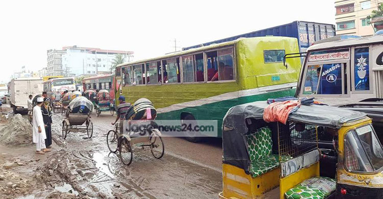 গাজীপুরে যানবাহনের সারি, থেমে থেমে যানজট