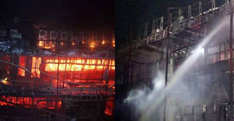 ক্ষতিগ্রস্ত লঞ্চটি দেখে কাঁদলেন মালিক