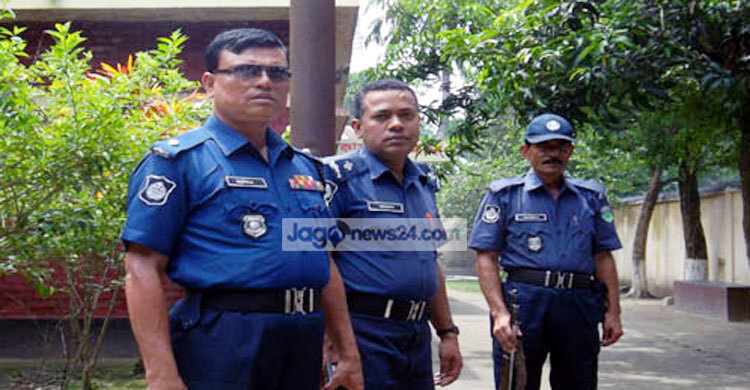 সিরাজগঞ্জে গ্রেফতার আতঙ্কে দুই গ্রাম পুরুষশূন্য