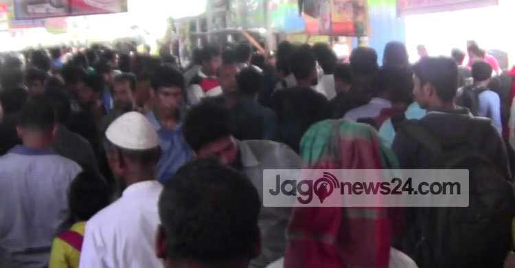 শিমুলিয়া-কাঁঠালবাড়ি নৌরুটে উপচে পড়া ভিড়