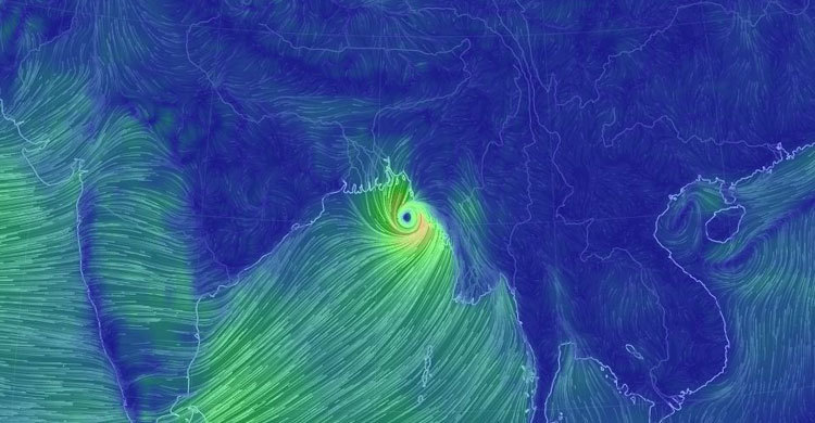 সকাল নাগাদ উপকূল অতিক্রম করতে পারে ‘মোরা’