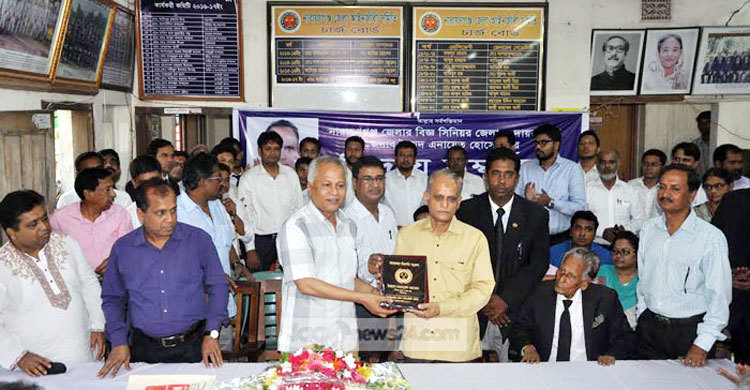 আলোচিত ৭ খুন মামলার বিচারককে বিদায়ী সংবর্ধনা