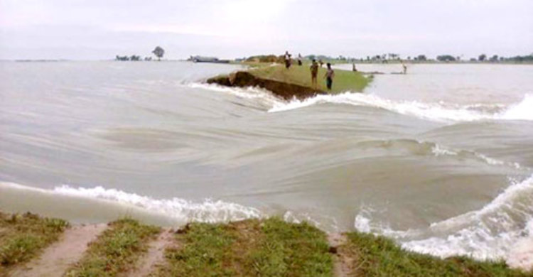 কক্সবাজারে ঢলের পানিতে স্কুলছাত্রীর মৃত্যু