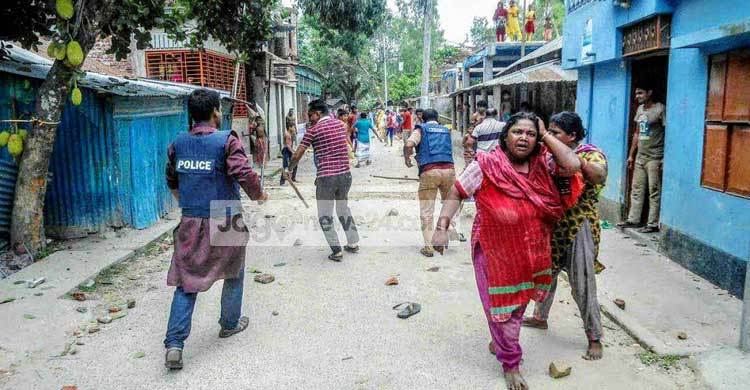 উল্লাপাড়ায় আম পাড়া নিয়ে দুই পক্ষের সংঘর্ষে আহত ১৫