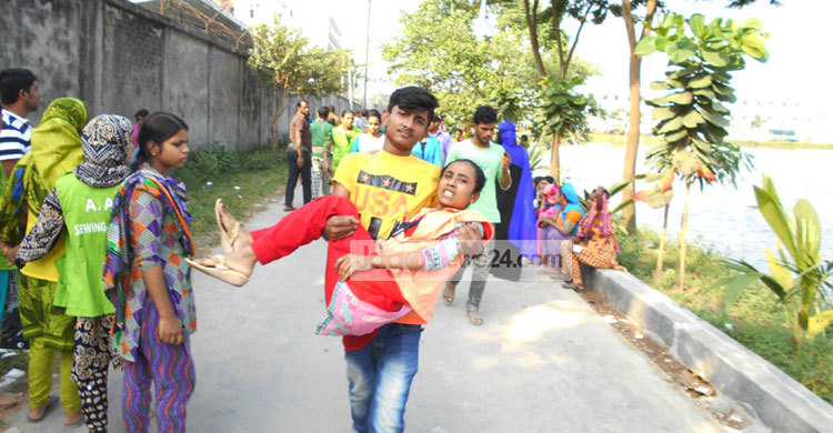 আদমজীতে পোশাক কারখানায় আগুন, আহত ১৫