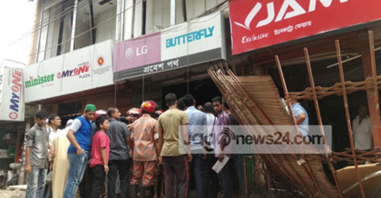 ব্রাহ্মণবাড়িয়ায় অগ্নিকাণ্ডে ৪ দোকান ক্ষতিগ্রস্ত