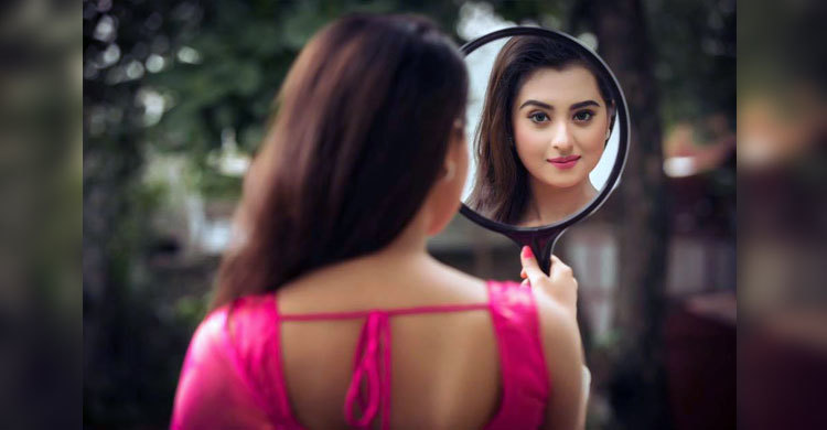 গুগলে জনপ্রিয়তায় আনন্দিত বুবলী