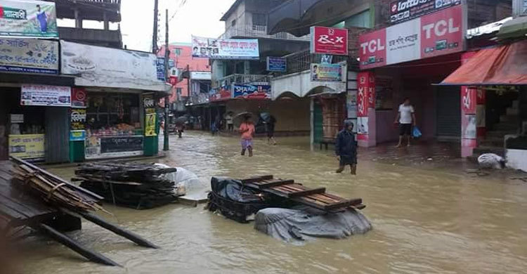 কক্সবাজারে পানিবন্দিদের দুর্ভোগ বাড়ছে