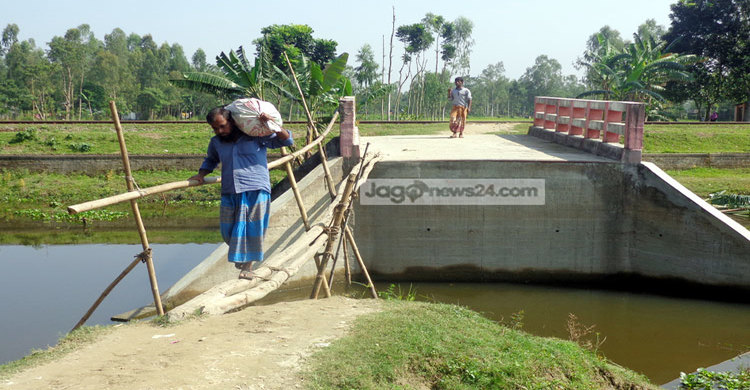 ভোগান্তিতে পাঁচ হাজারের বেশি মানুষ